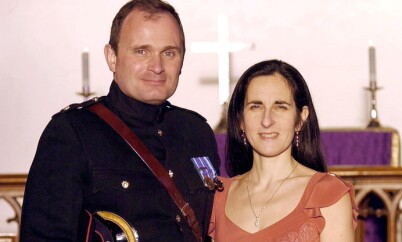 FIKK SPARKEN: Charles Ingram jobbet som offiser i den britiske hæren, og måtte ifølge britiske medier bøte med jobben da skandalen var et faktum. Foto: NTB Scanpix FIKK SPARKEN: Charles Ingram jobbet som offiser i den britiske hæren, og måtte ifølge britiske medier bøte med jobben da skandalen var et faktum. Foto: NTB Scanpix